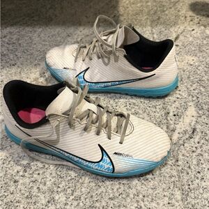 Kids Nike Mercurial size 6Y turf shoes